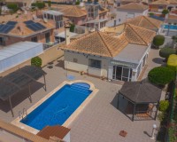 Wiederverkauf - Freistehende Villa - La Marina - Urb. La Marina