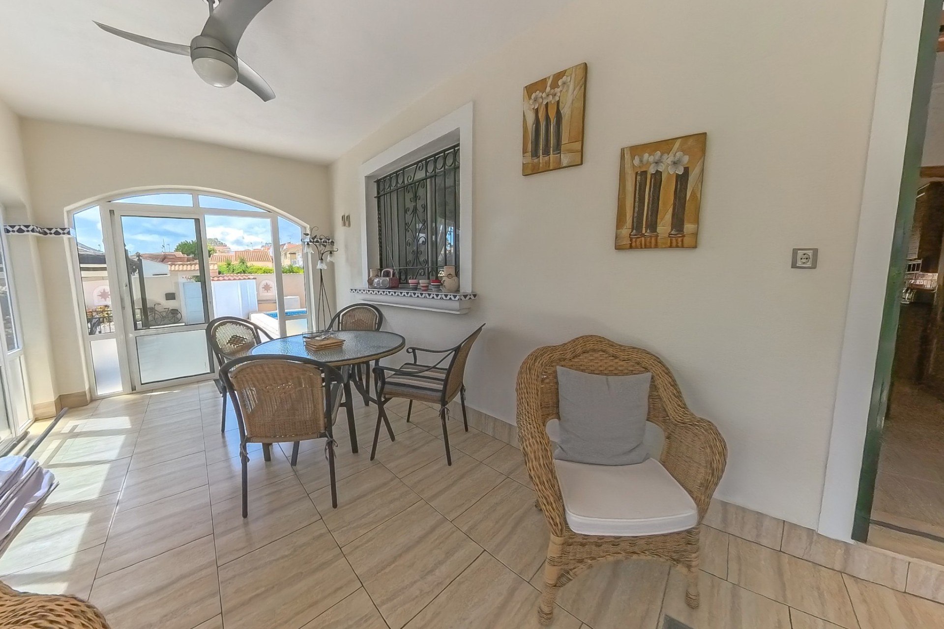 Wiederverkauf - Freistehende Villa - La Marina - Urb. La Marina