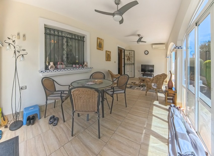 Wiederverkauf - Freistehende Villa - La Marina - Urb. La Marina