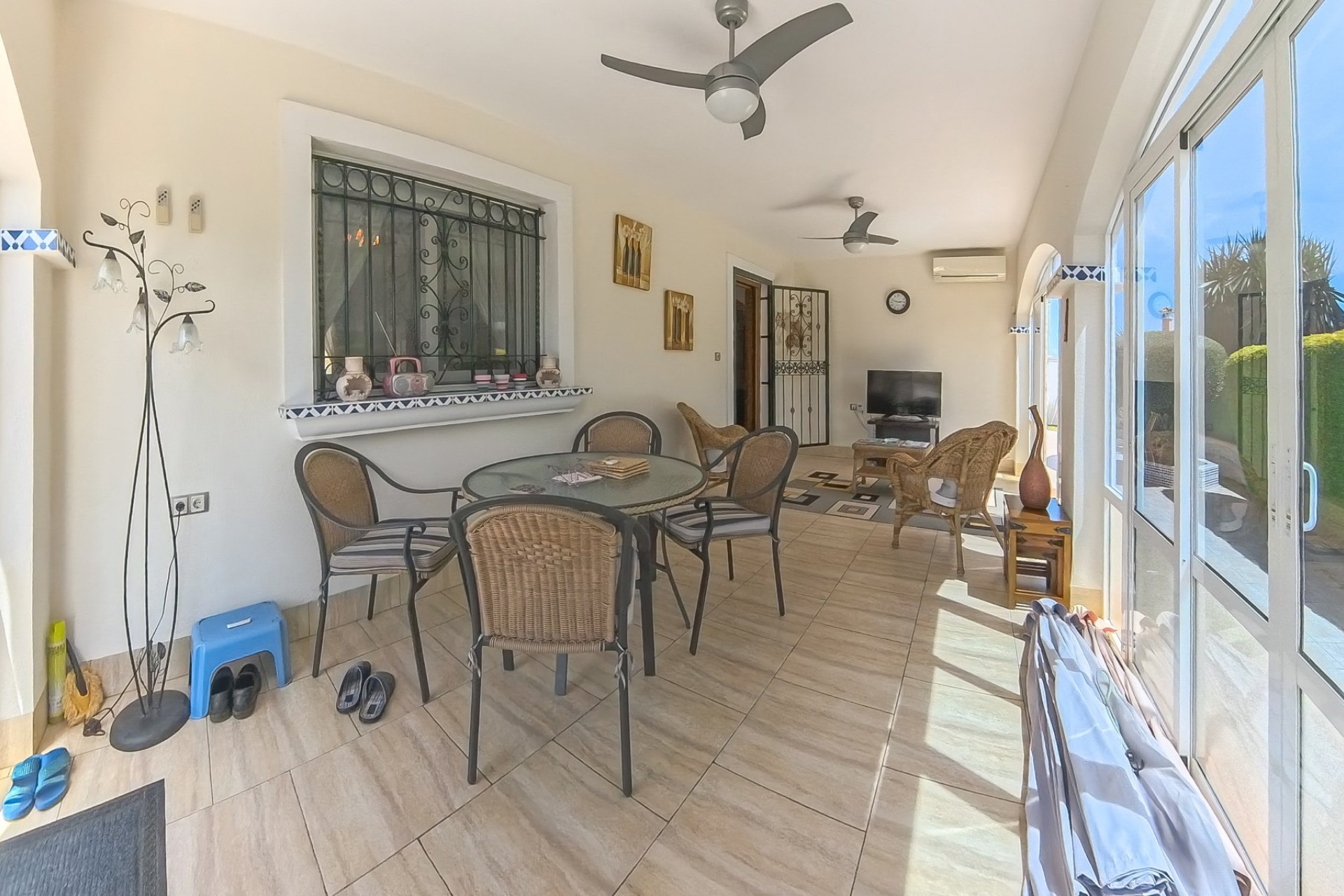 Wiederverkauf - Freistehende Villa - La Marina - Urb. La Marina