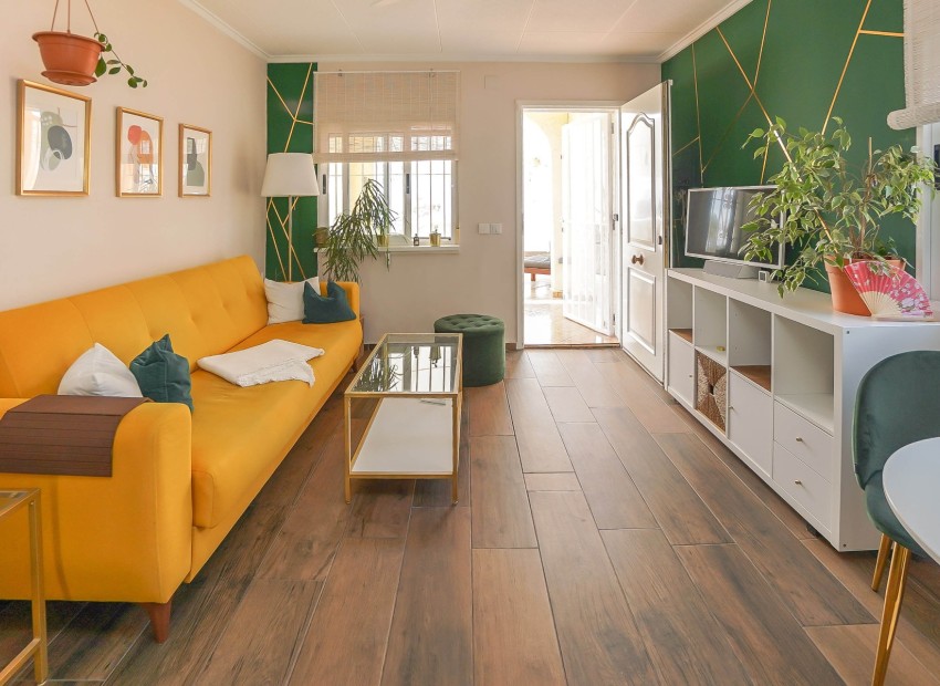Wiederverkauf - Freistehende Villa - La Marina - Urb. La Marina