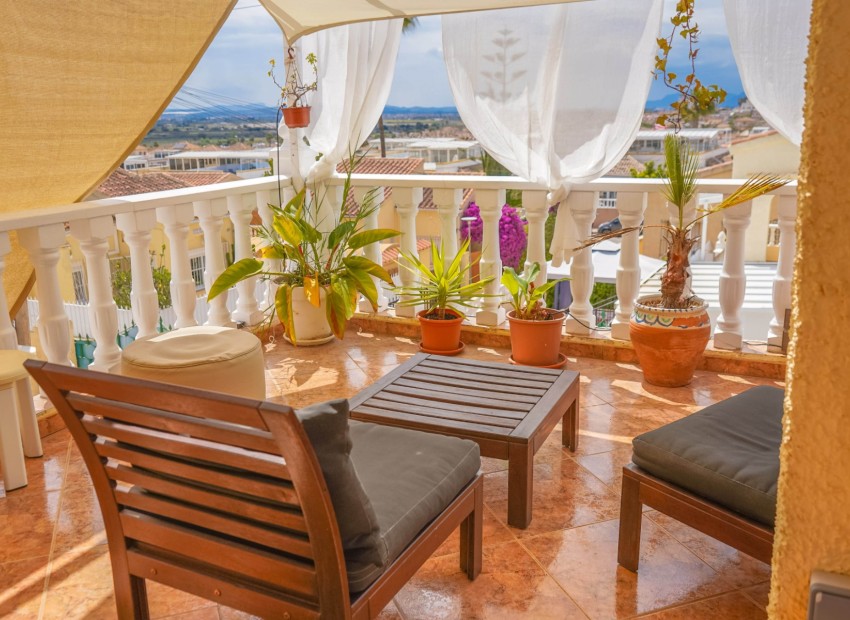 Wiederverkauf - Freistehende Villa - La Marina - Urb. La Marina