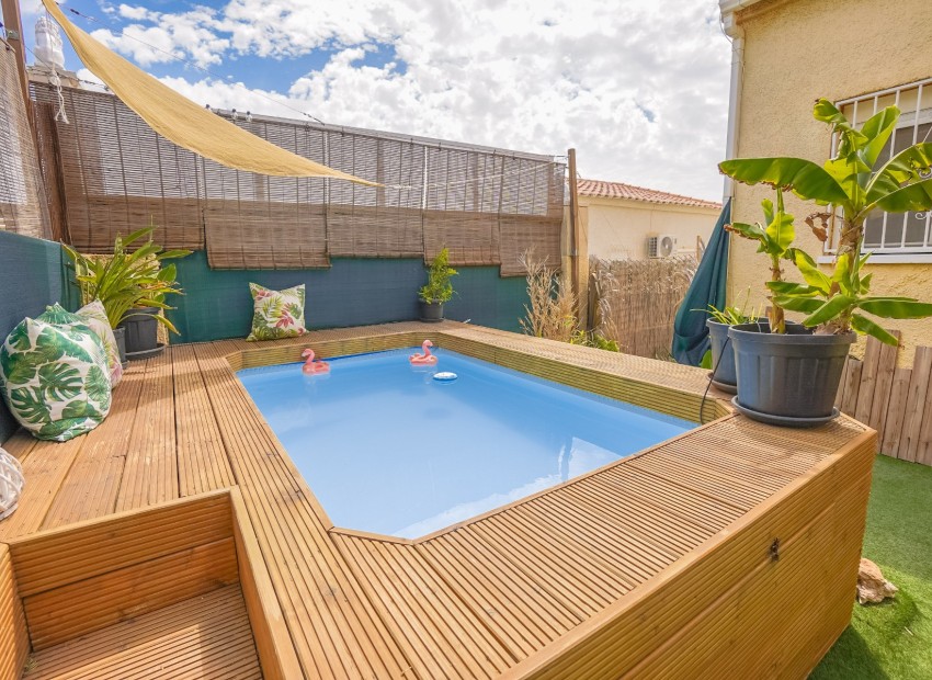 Wiederverkauf - Freistehende Villa - La Marina - Urb. La Marina