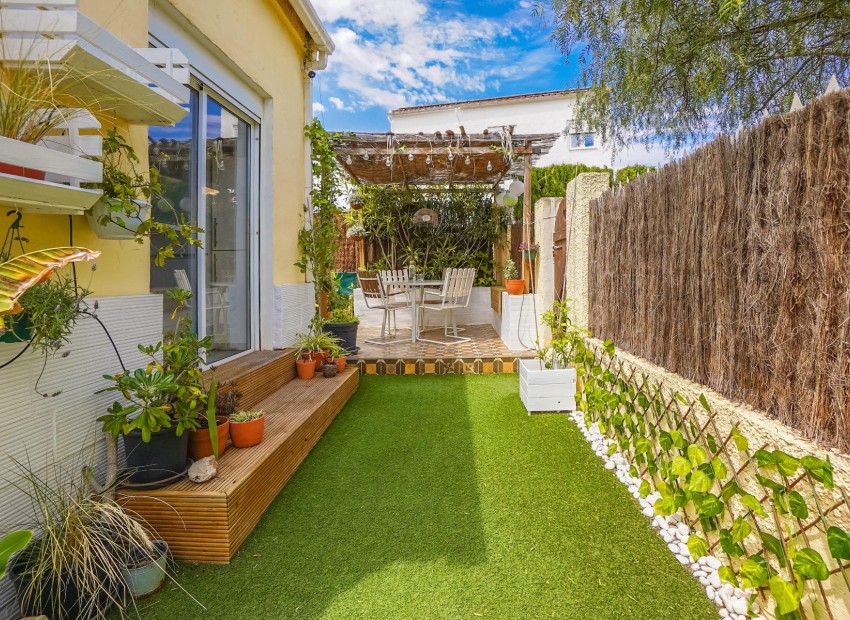 Wiederverkauf - Freistehende Villa - La Marina - Urb. La Marina