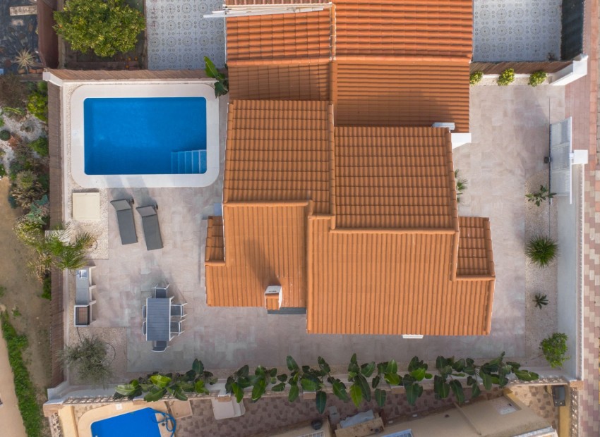 Wiederverkauf - Freistehende Villa - La Marina - Urb. La Marina