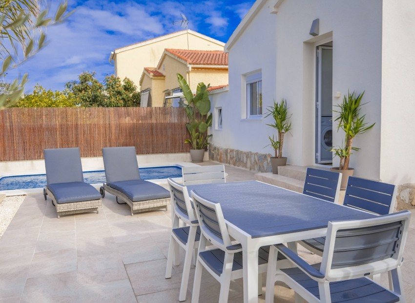 Wiederverkauf - Freistehende Villa - La Marina - Urb. La Marina