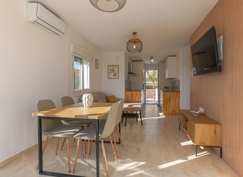 Wiederverkauf - Freistehende Villa - La Marina - Urb. La Marina