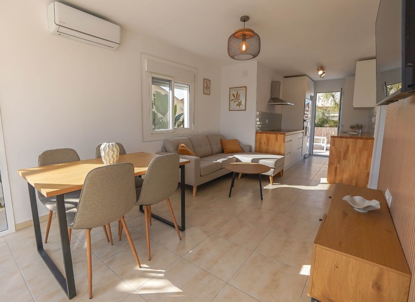 Wiederverkauf - Freistehende Villa - La Marina - Urb. La Marina