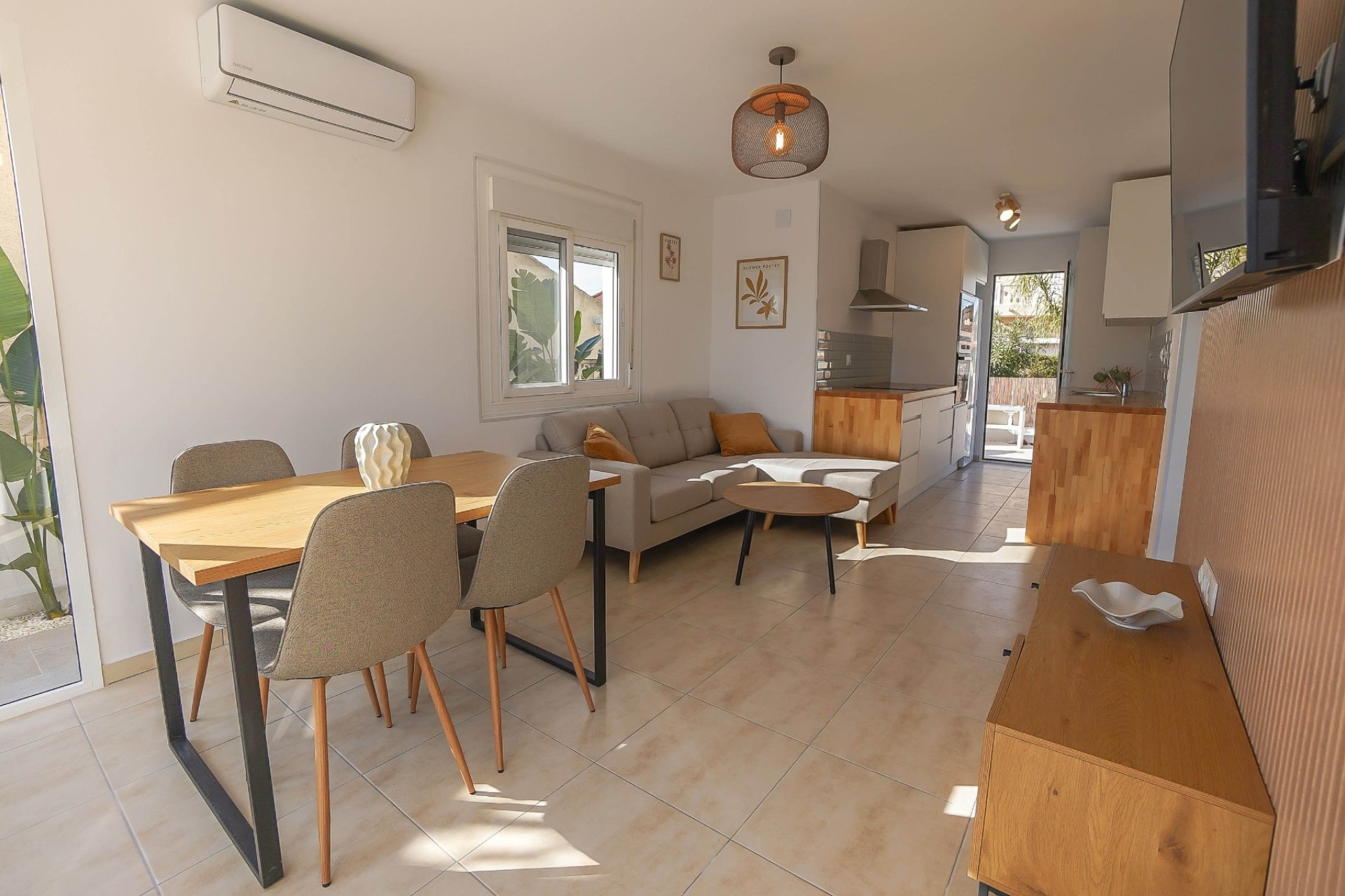 Wiederverkauf - Freistehende Villa - La Marina - Urb. La Marina