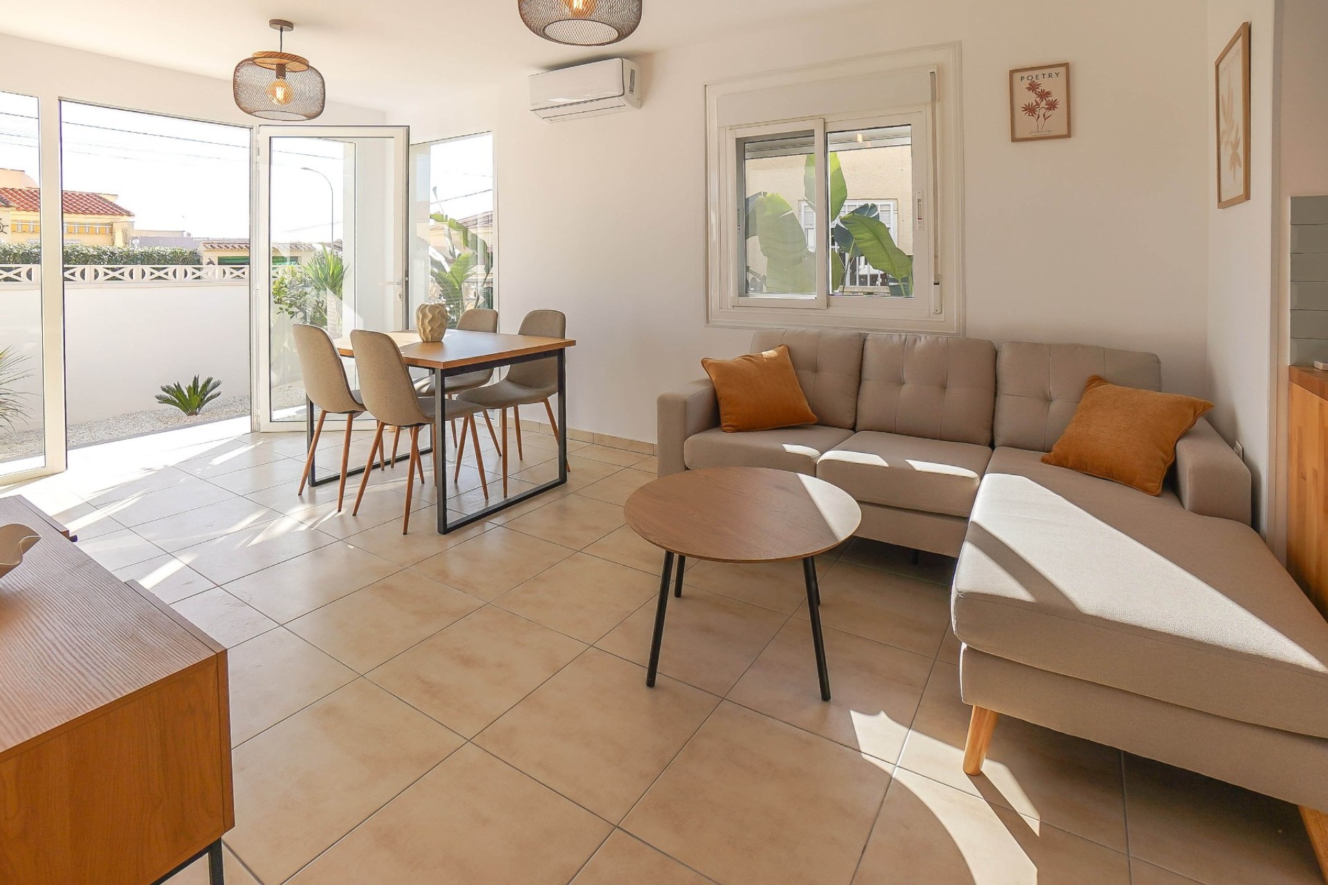 Wiederverkauf - Freistehende Villa - La Marina - Urb. La Marina