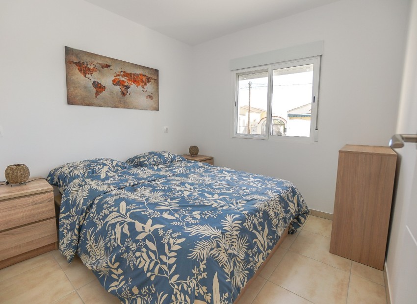 Wiederverkauf - Freistehende Villa - La Marina - Urb. La Marina