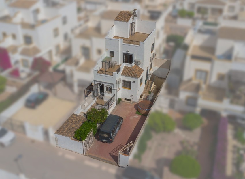 Wiederverkauf - Julia - Quadhaus  - La Marina - Urb. La Marina