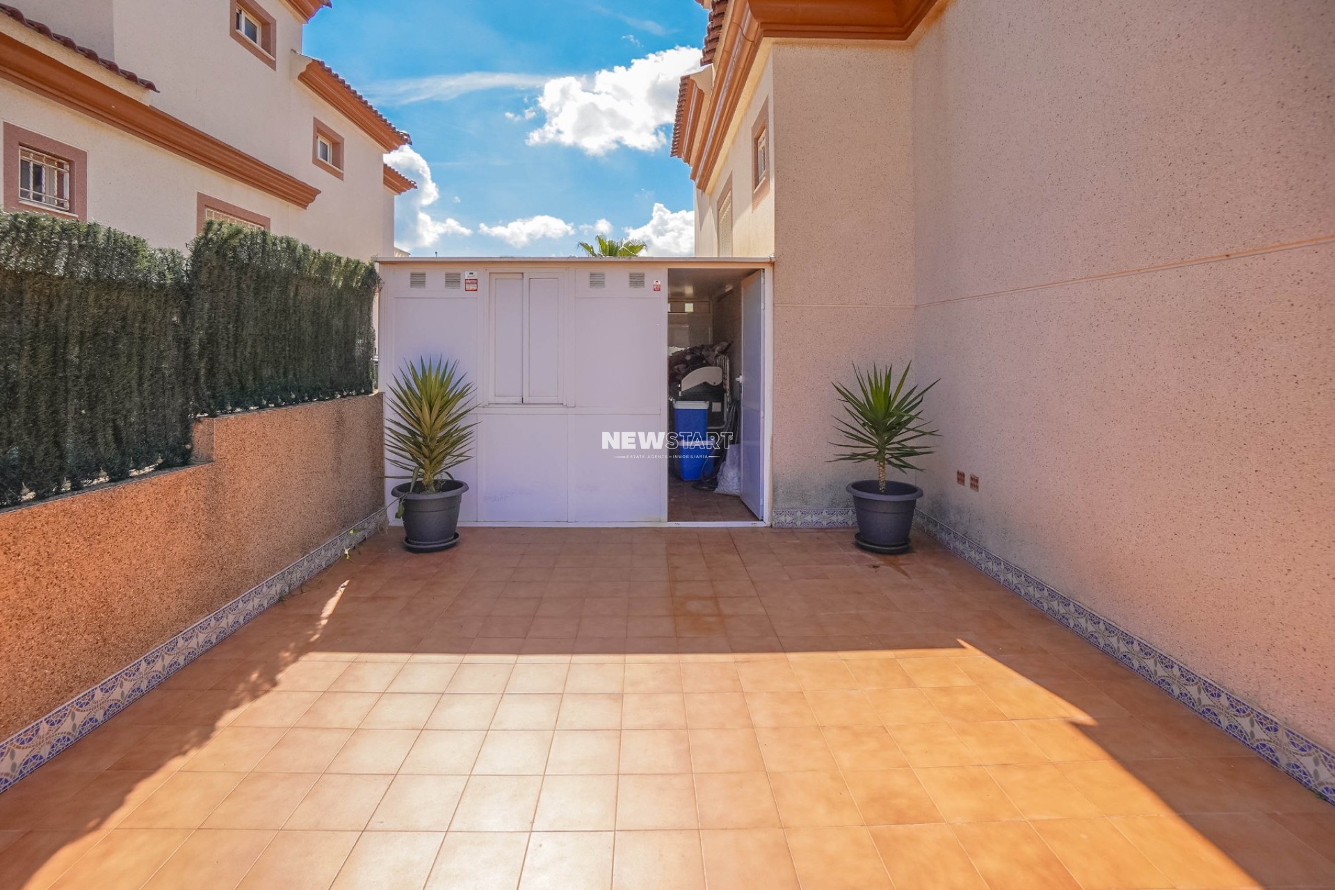 Wiederverkauf - Quadhaus - La Marina - Urb. La Marina