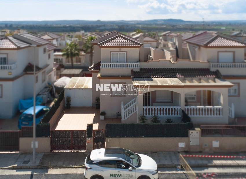 Wiederverkauf - Quadhaus - La Marina - Urb. La Marina