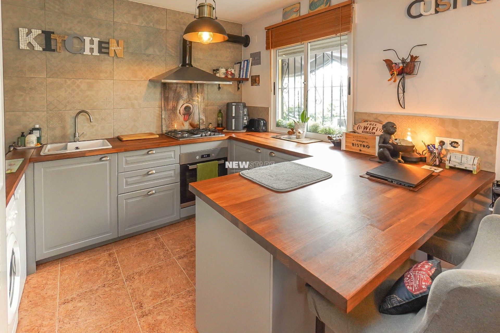 Wiederverkauf - Quadhaus - La Marina - Urb. La Marina