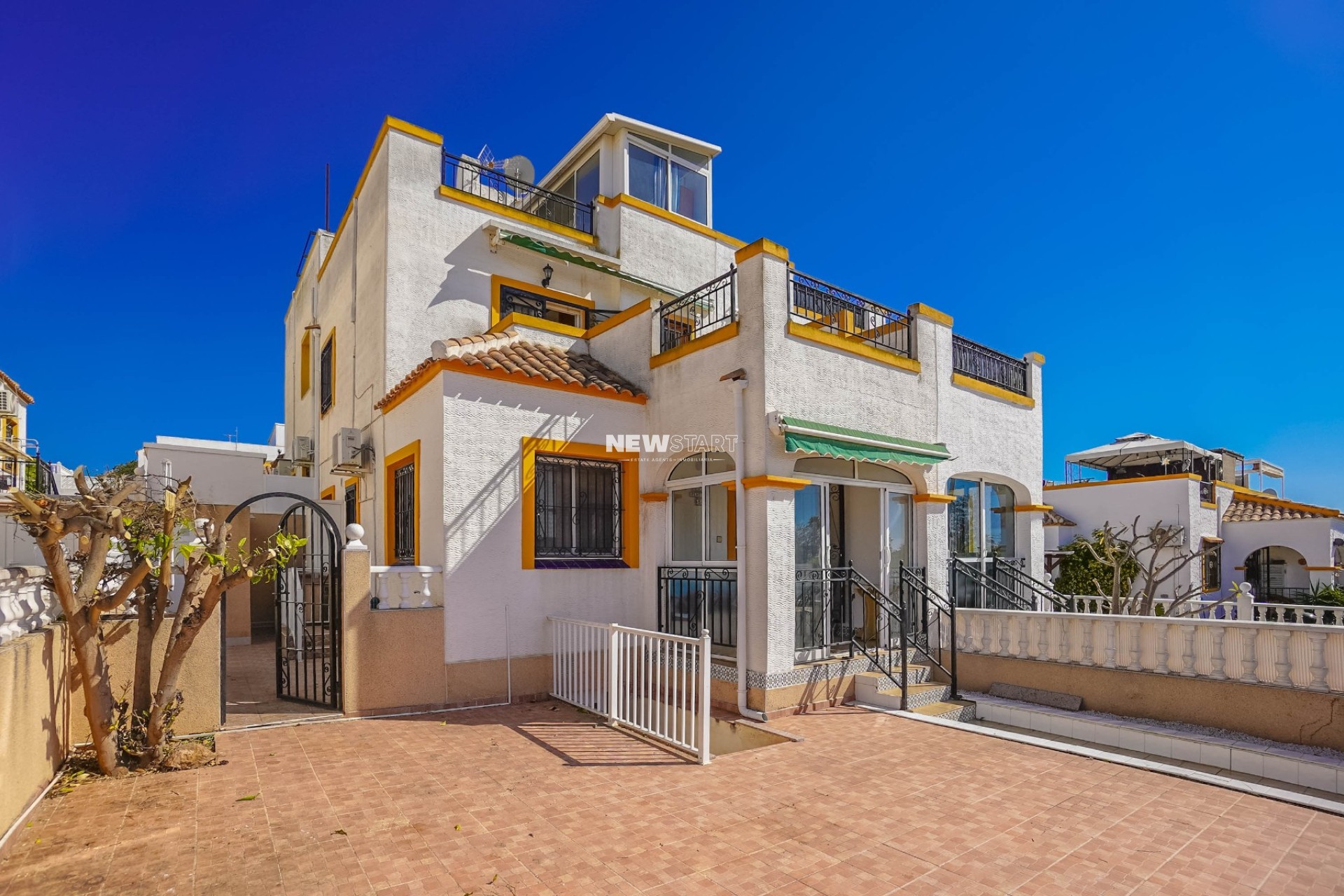 Wiederverkauf - Quadhaus - La Marina - Urb. La Marina