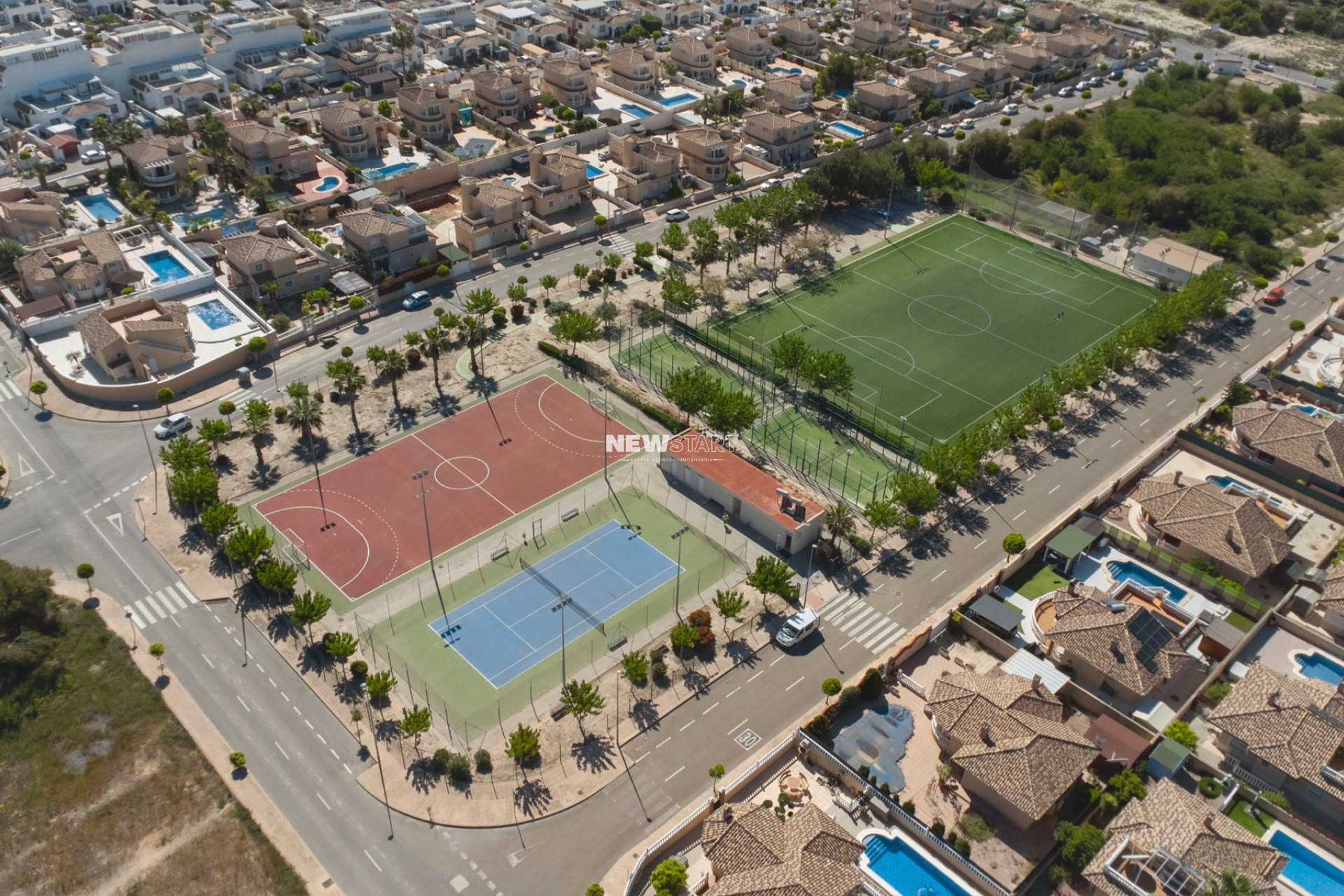 Wiederverkauf - Quadhaus - La Marina - Urb. La Marina