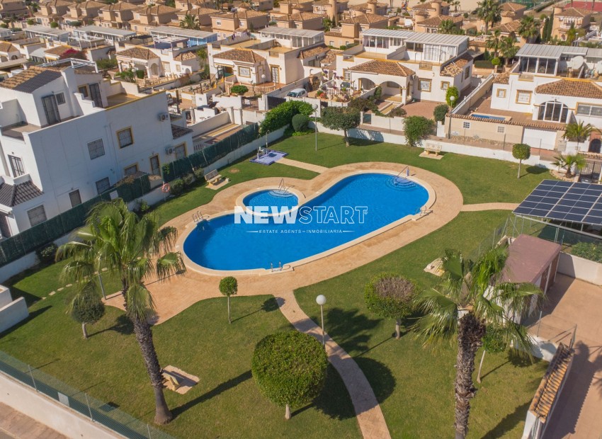 Wiederverkauf - Quadhaus - La Marina - Urb. La Marina
