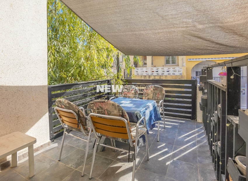 Wiederverkauf - Reihenhaus - La Marina - Urb. La Marina