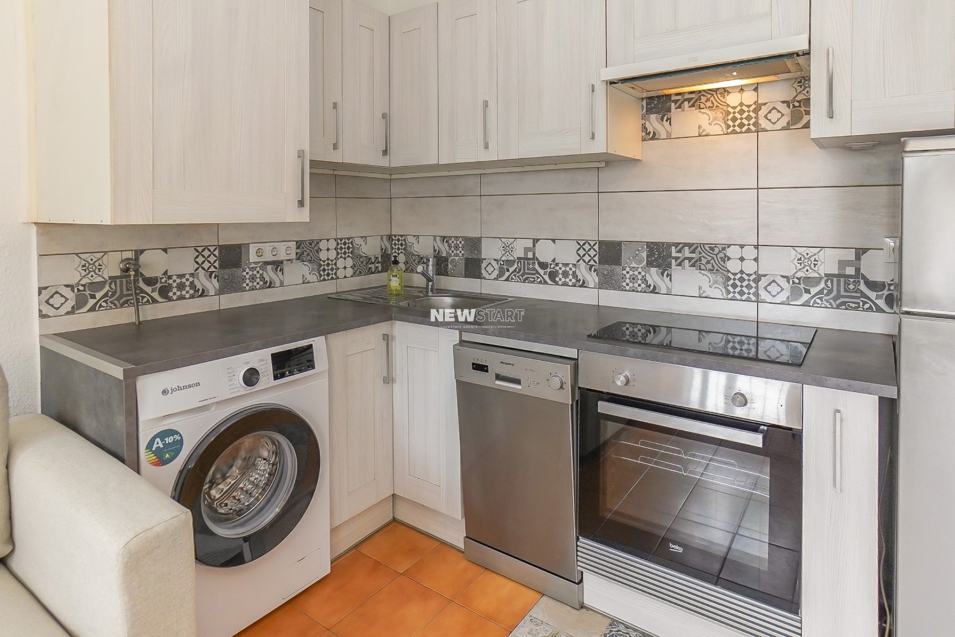 Wiederverkauf - Reihenhaus - La Marina - Urb. La Marina