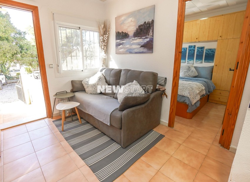 Wiederverkauf - Reihenhaus - La Marina - Urb. La Marina