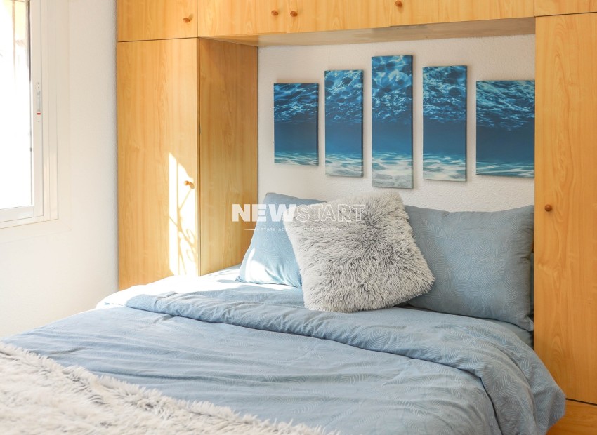 Wiederverkauf - Reihenhaus - La Marina - Urb. La Marina