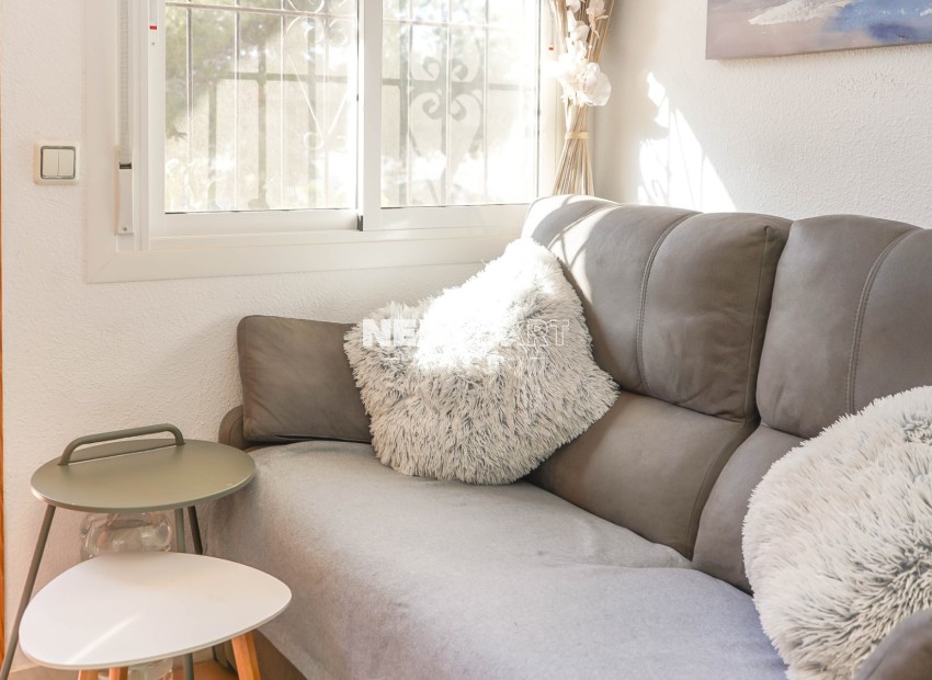 Wiederverkauf - Reihenhaus - La Marina - Urb. La Marina