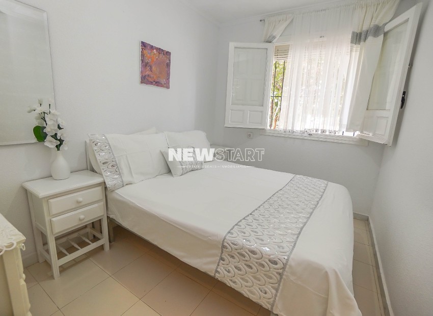 Wiederverkauf - Reihenhaus - La Marina - Urb. La Marina