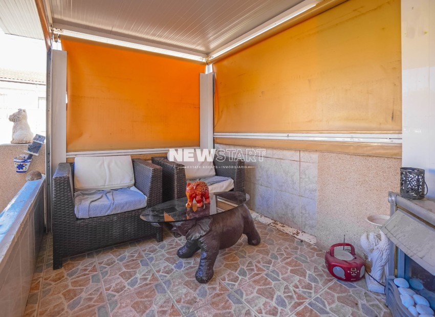 Wiederverkauf - Reihenhaus - La Marina - Urb. La Marina