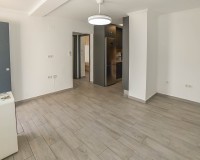 Wiederverkauf - Reihenhaus - La Marina - Urb. La Marina