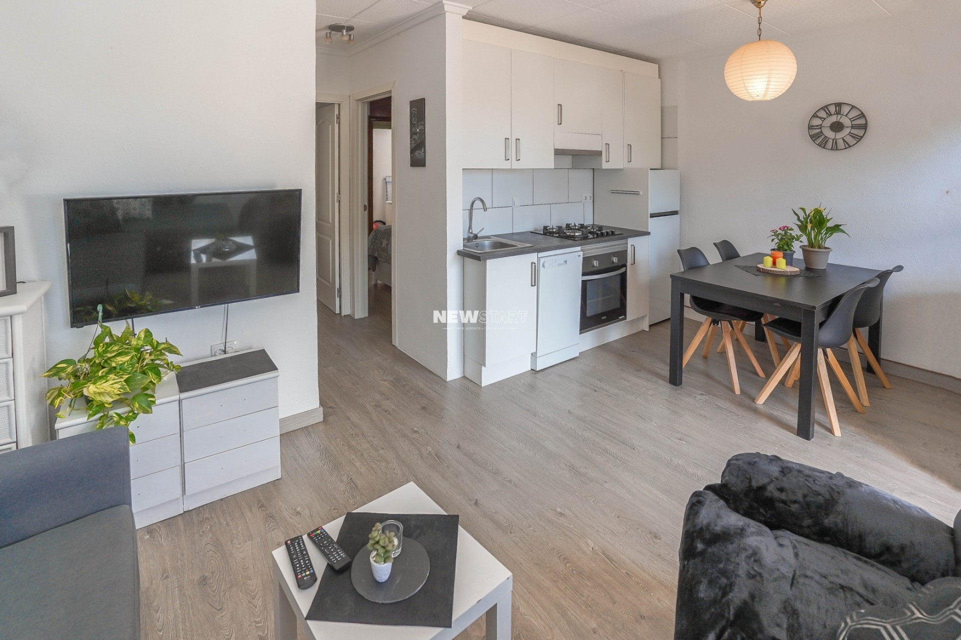Wiederverkauf - Reihenhaus - La Marina - Urb. La Marina