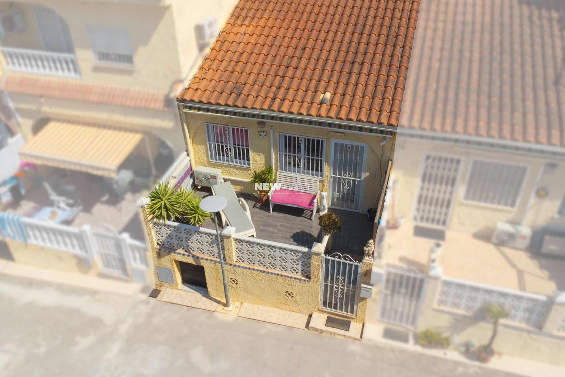 Wiederverkauf - Stadthaus - La Marina - Urb. La Marina