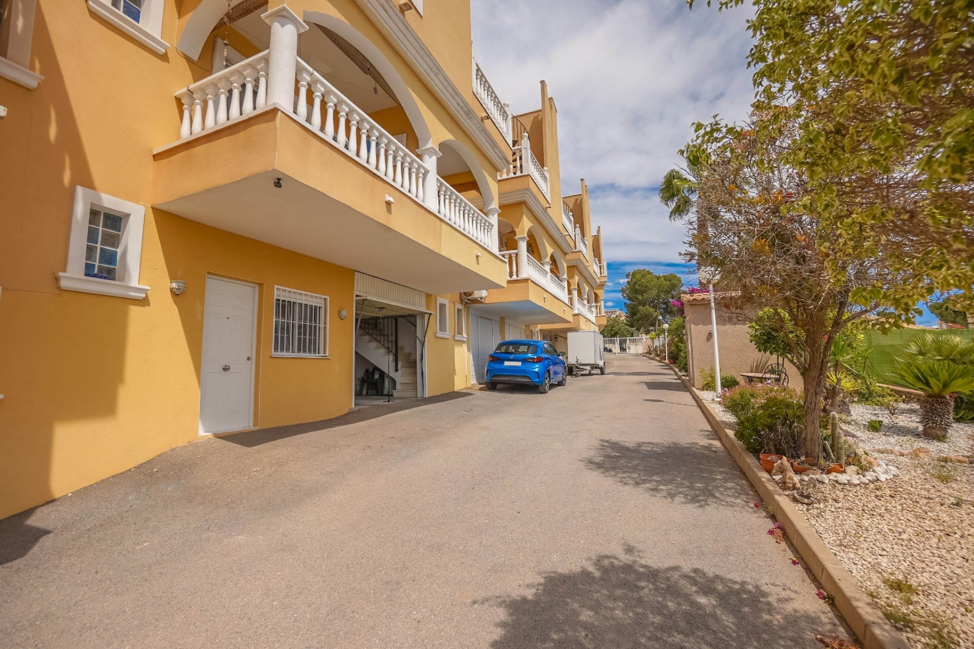 Wiederverkauf - Stadthaus - La Marina - Urb. La Marina