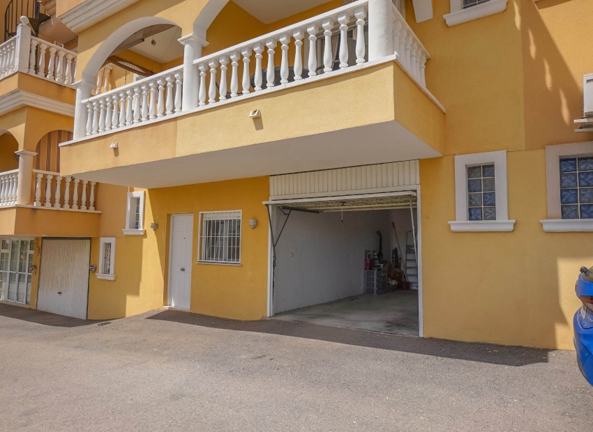 Wiederverkauf - Stadthaus - La Marina - Urb. La Marina