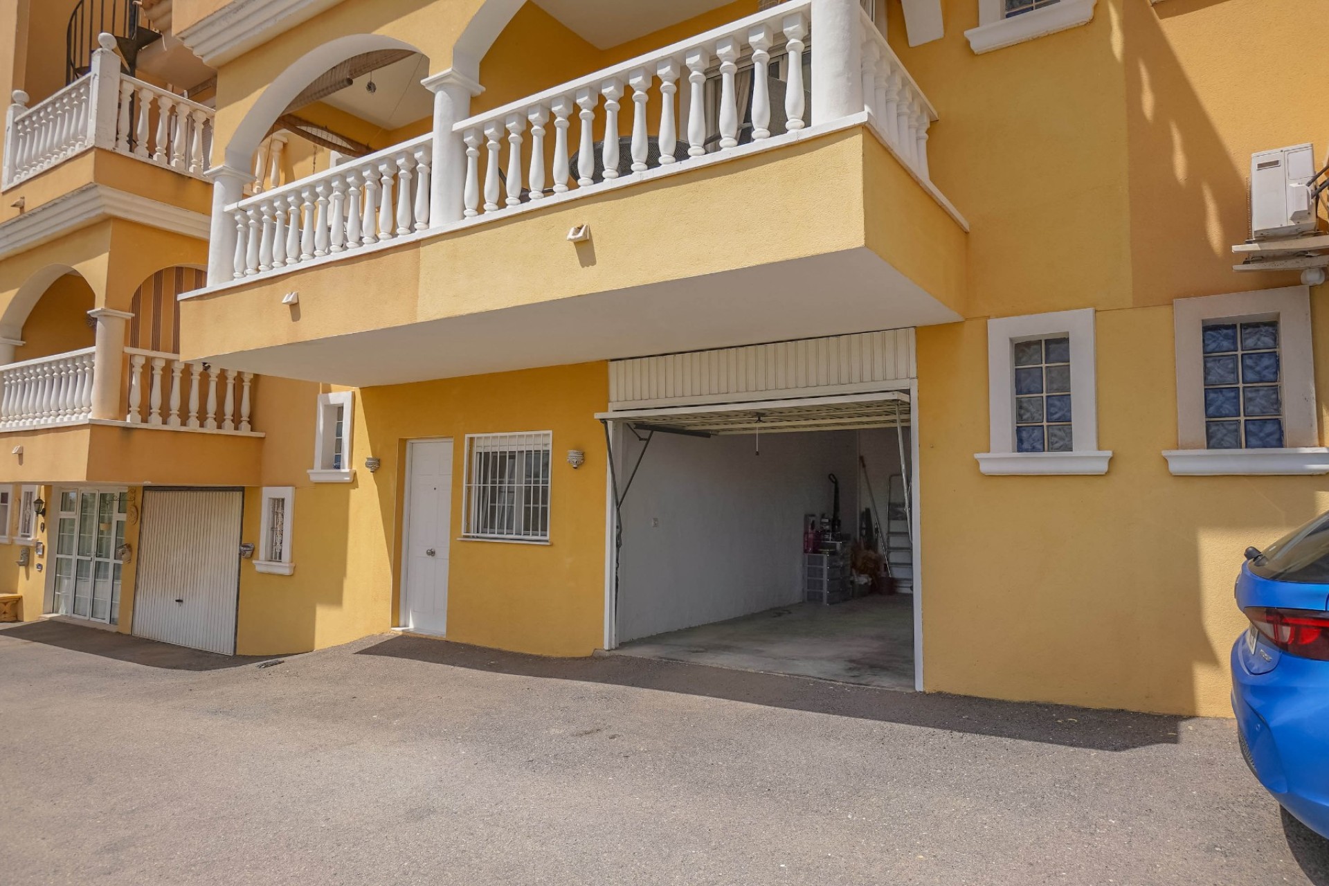 Wiederverkauf - Stadthaus - La Marina - Urb. La Marina