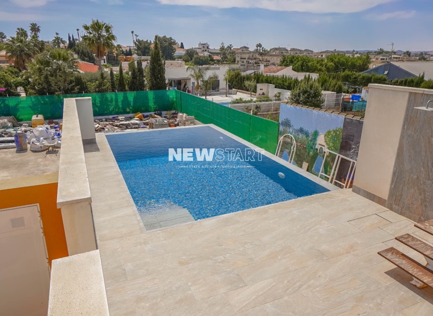 Wiederverkauf - Villa - La Marina - Urb. El Oasis