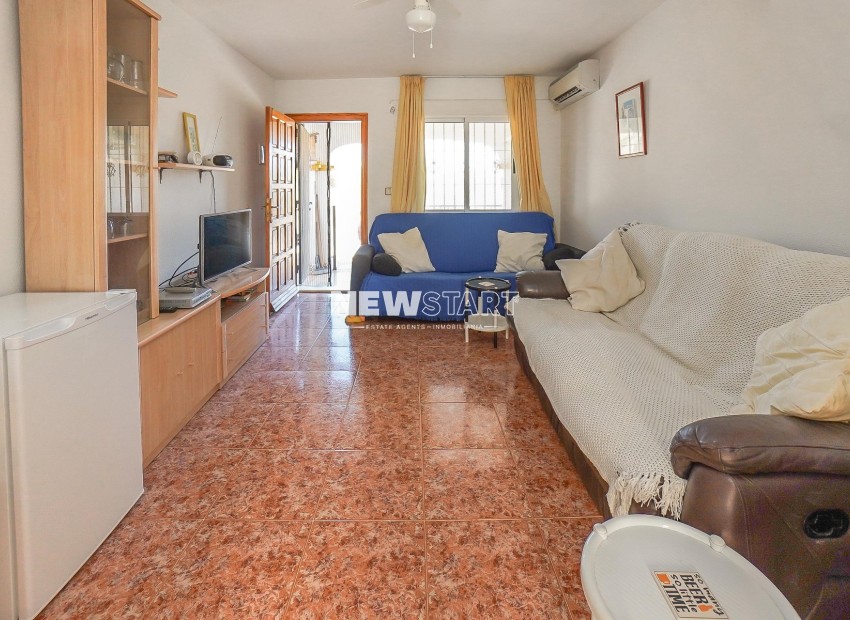 Wiederverkauf - Wohnung - La Marina - Urb. La Marina
