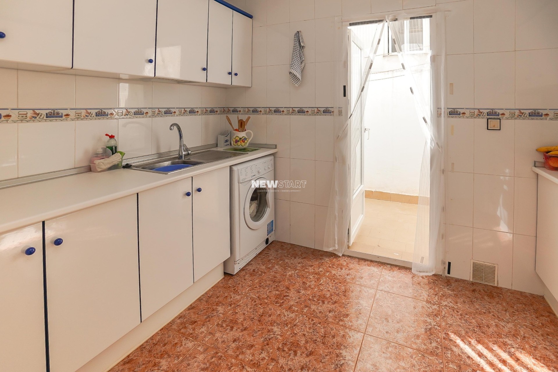Wiederverkauf - Wohnung - La Marina - Urb. La Marina