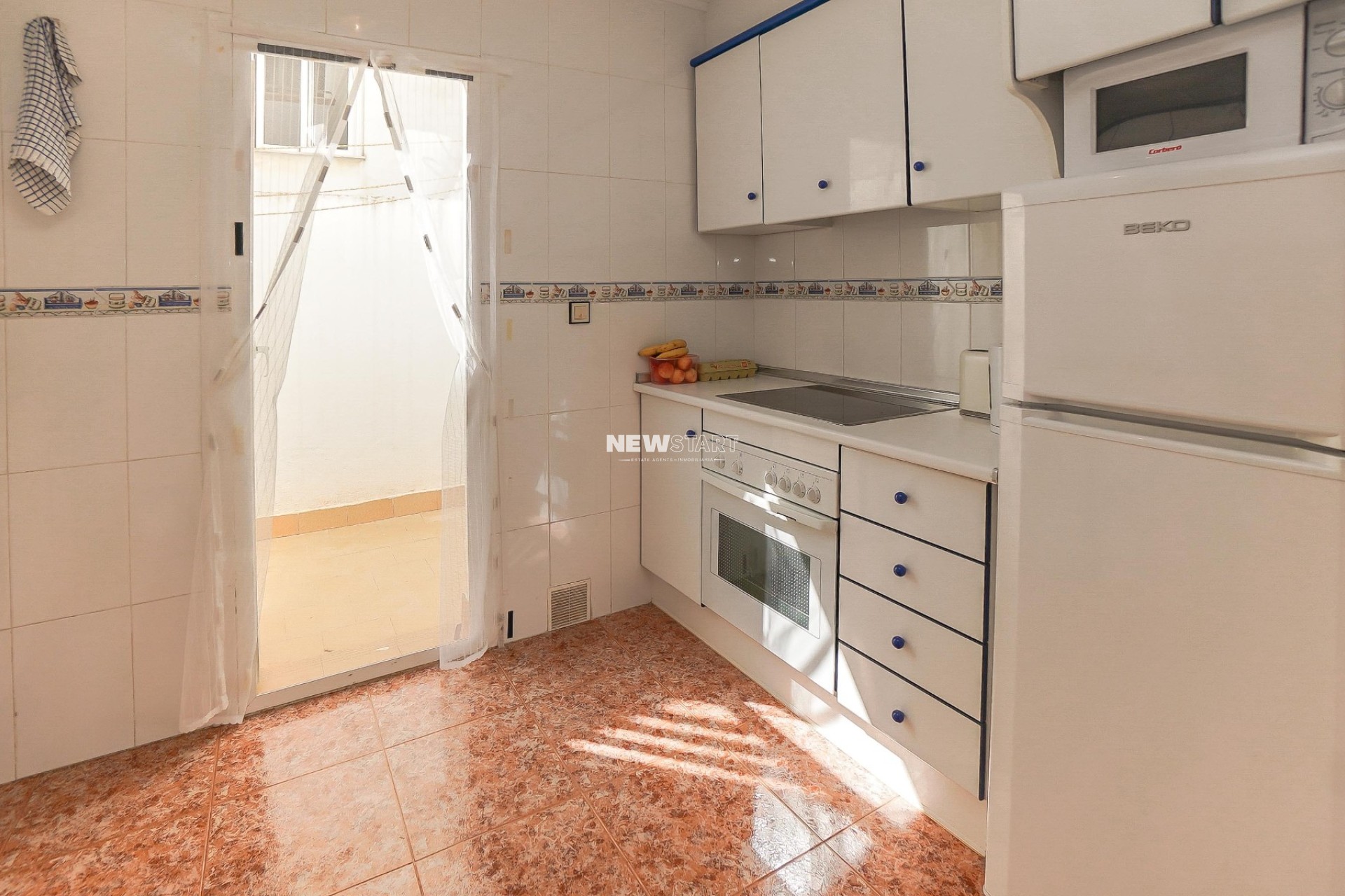Wiederverkauf - Wohnung - La Marina - Urb. La Marina