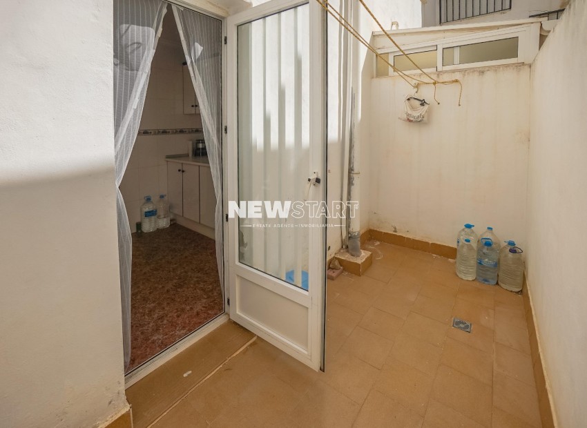 Wiederverkauf - Wohnung - La Marina - Urb. La Marina