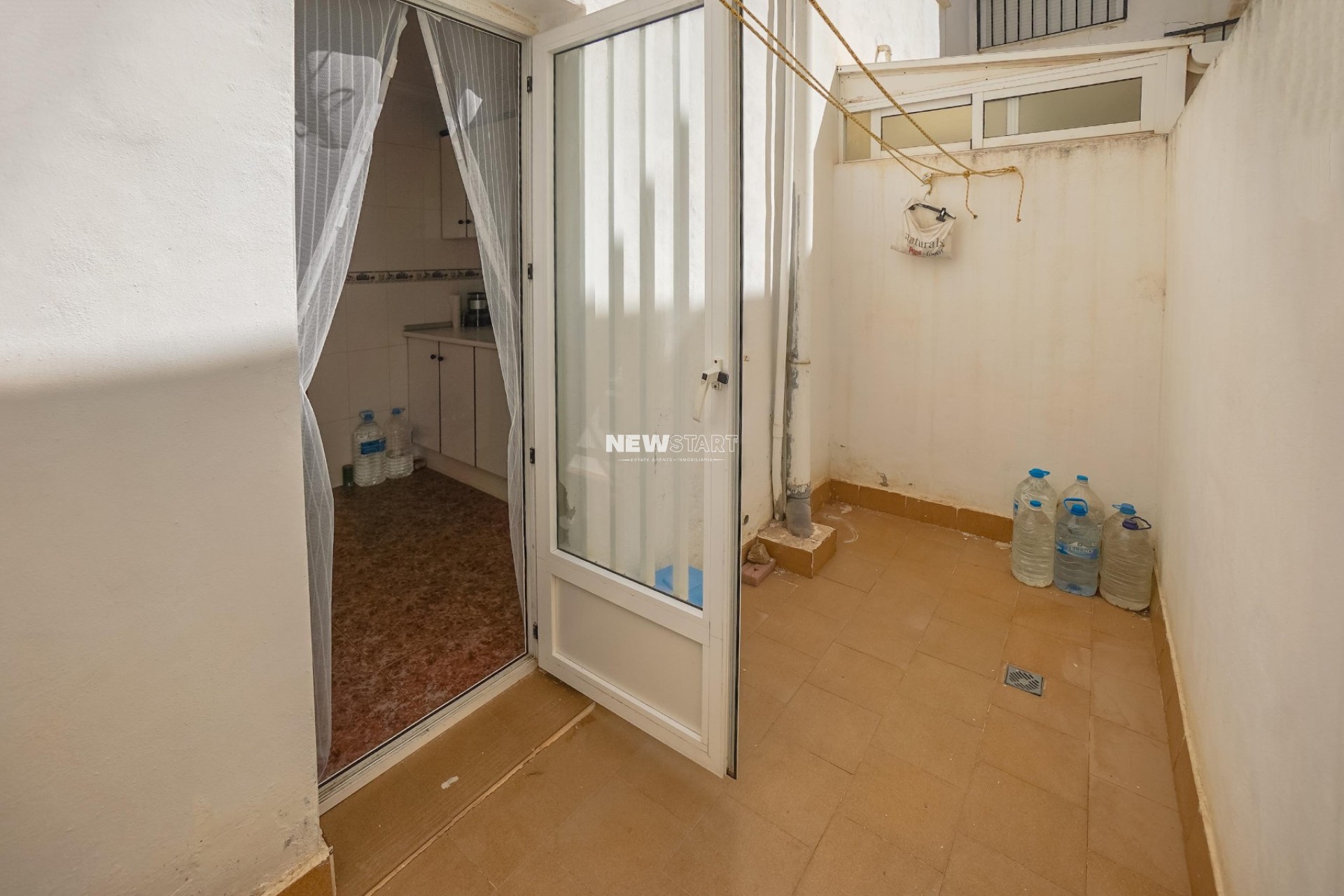 Wiederverkauf - Wohnung - La Marina - Urb. La Marina