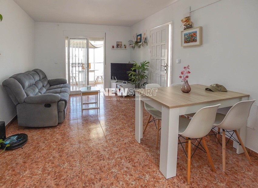 Wiederverkauf - Wohnung - La Marina - Urb. La Marina