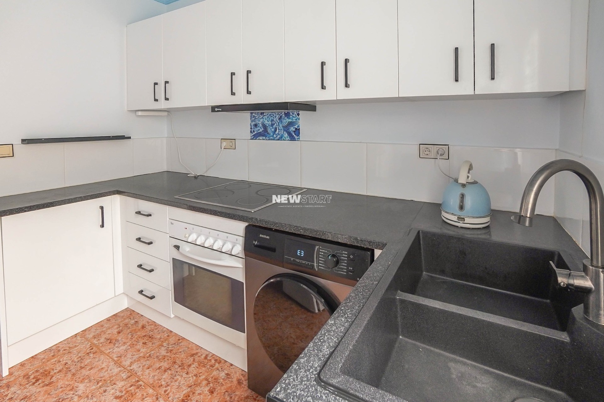 Wiederverkauf - Wohnung - La Marina - Urb. La Marina