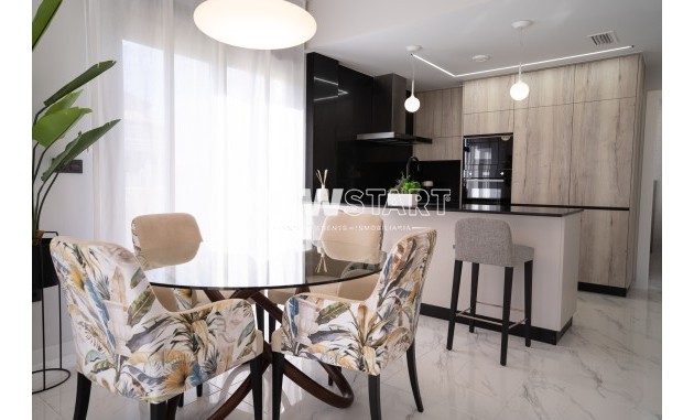 Obra nueva - Bungalow alto - Pilar de la Horadada