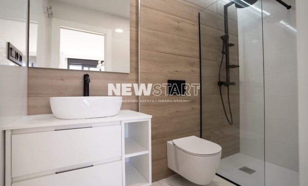 Obra nueva - Bungalow alto - Pilar de la Horadada