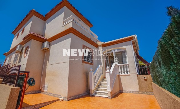 Resale - Quad - La Marina - Urb. La Escuera