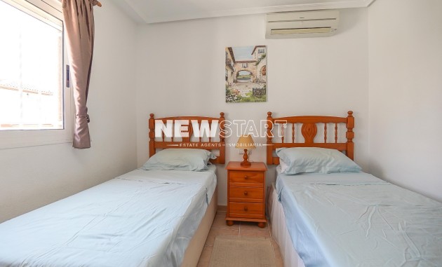 Resale - Quad - La Marina - Urb. La Escuera