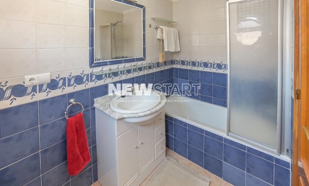 Resale - Quad - La Marina - Urb. La Escuera