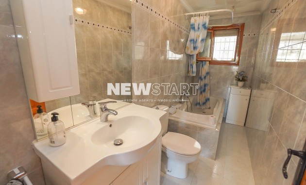 Resale - Detached - La Marina - Urb. La Marina