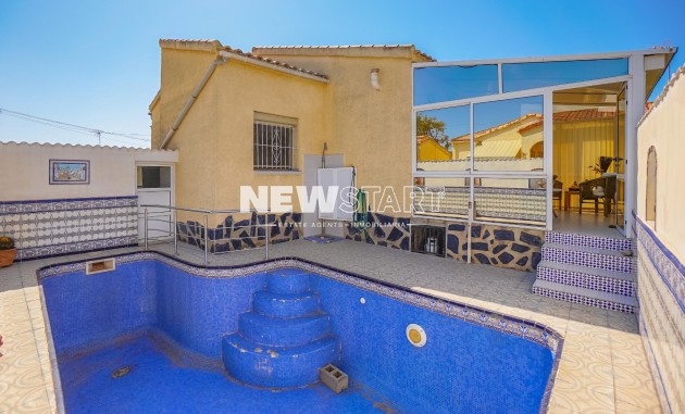 Resale - Detached - La Marina - Urb. La Marina